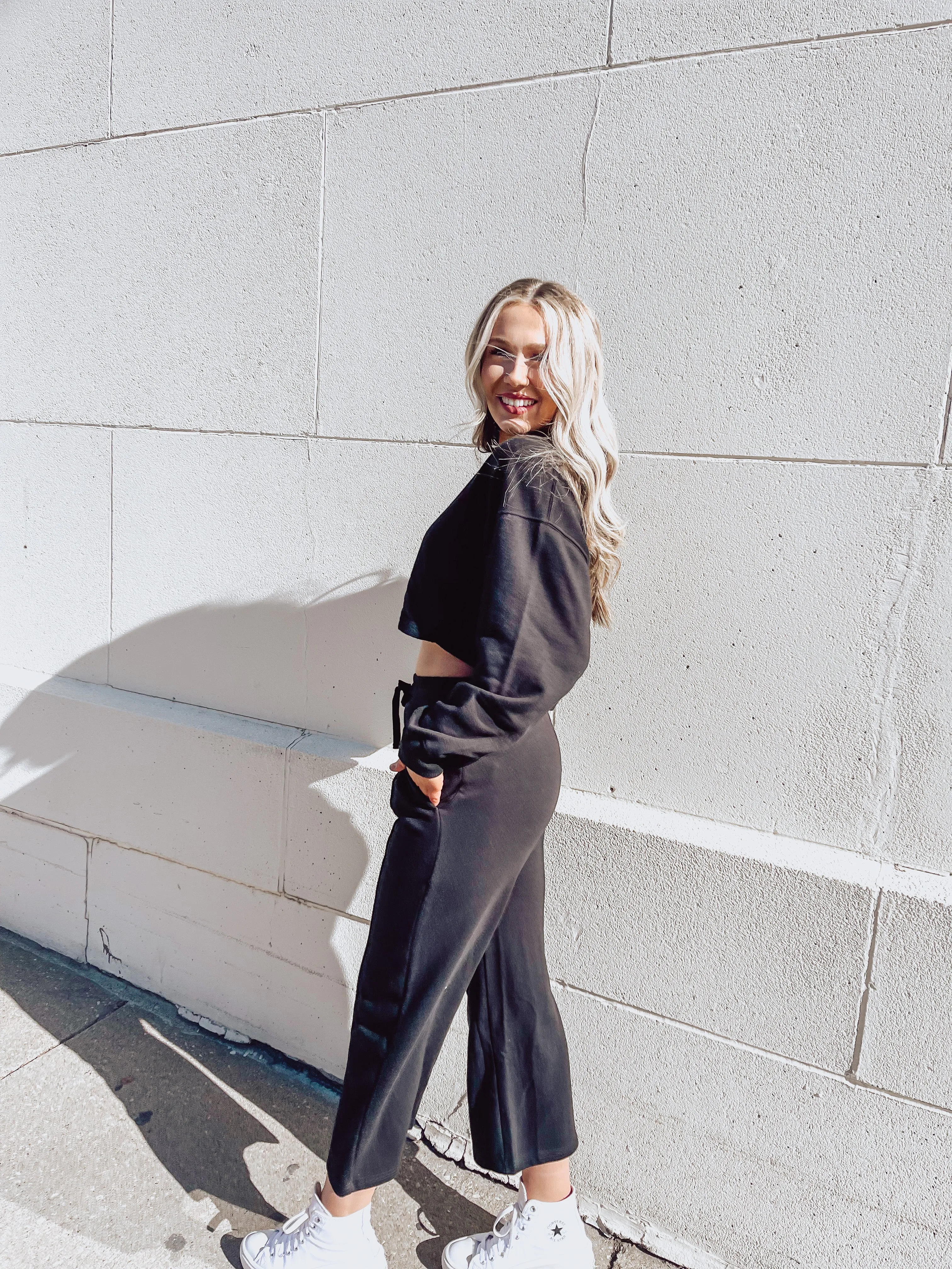 Black Cropped Crewneck Sweatshirt