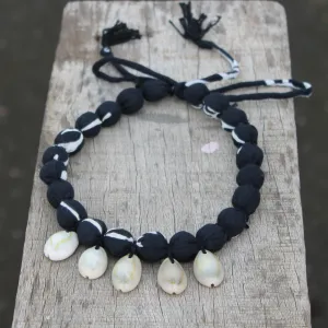 Boho soul black shell necklace