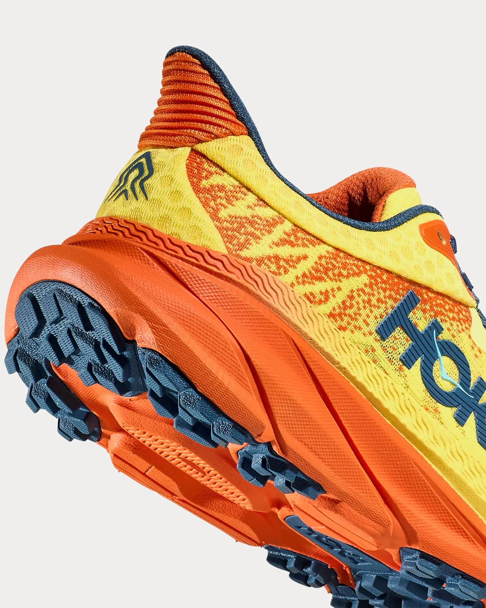 Challenger 7 Lemonade / Squash Running Shoes