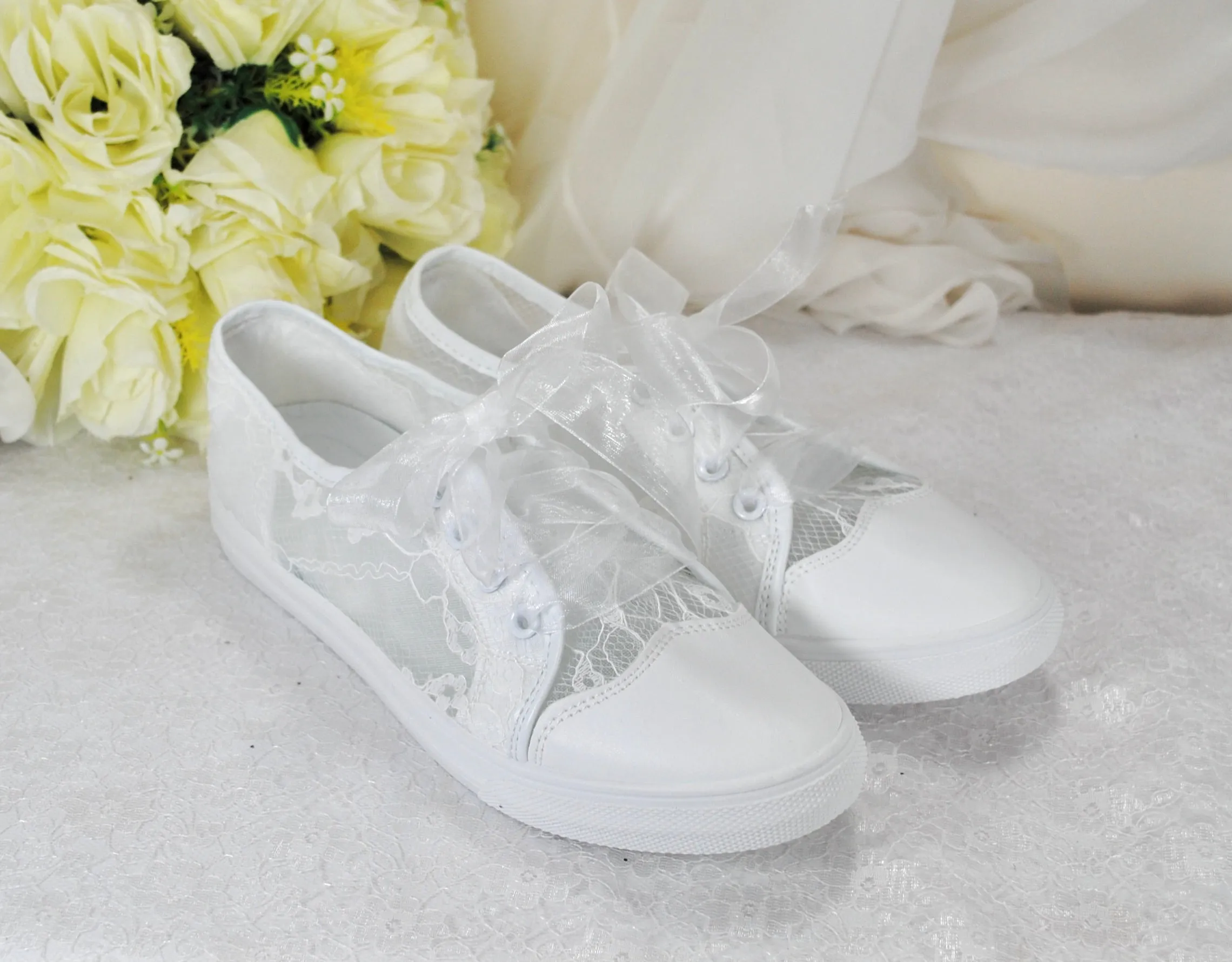 Lace Trainers/Sneakers