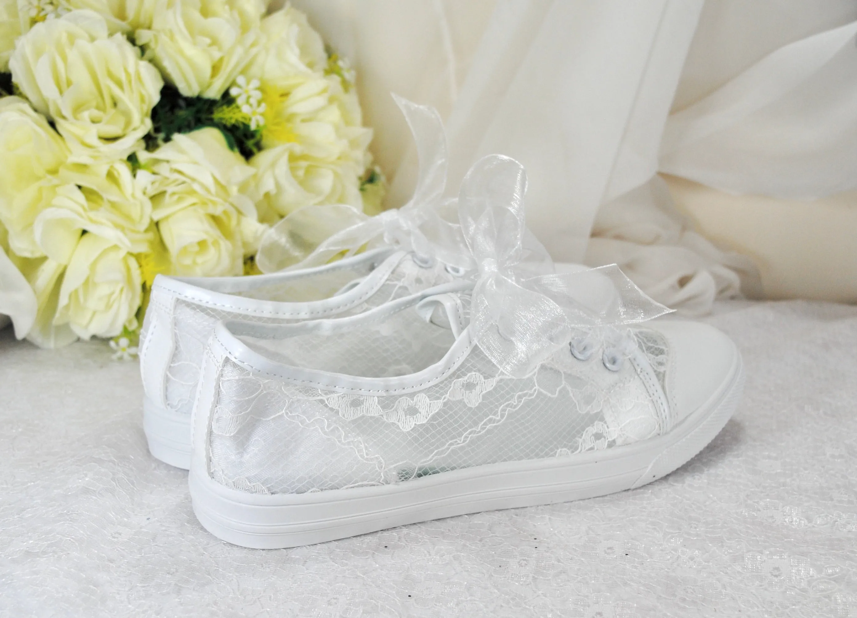 Lace Trainers/Sneakers