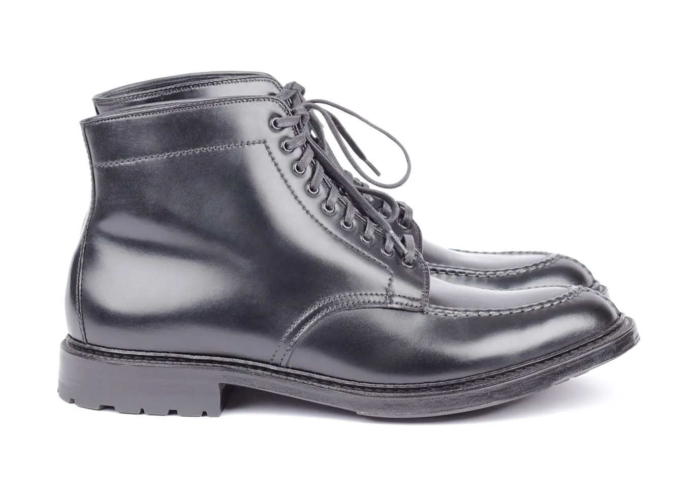 M6902C E - Split Toe Boot - Black