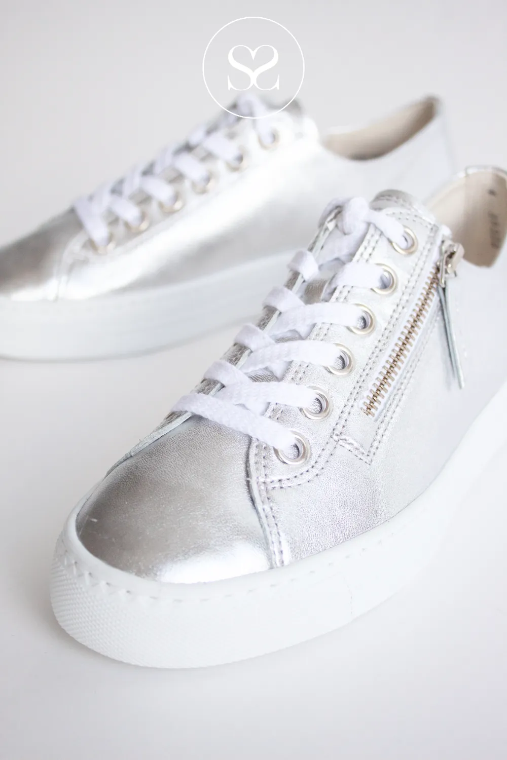 PAUL GREEN 5206 SILVER LEATHER FLATFORM TRAINERS