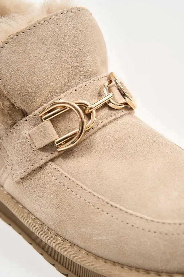 Puff Buckle Beige   Nestle Milk