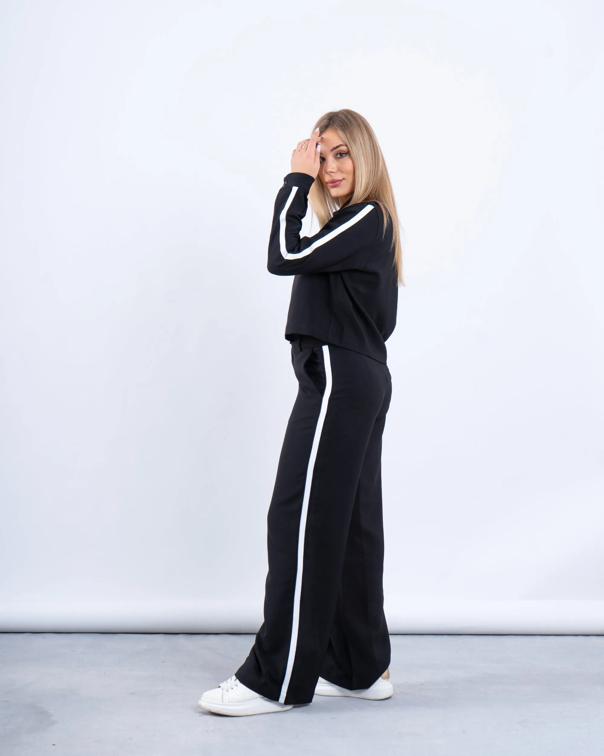 Zip-Up Shirt With Stripe Detail